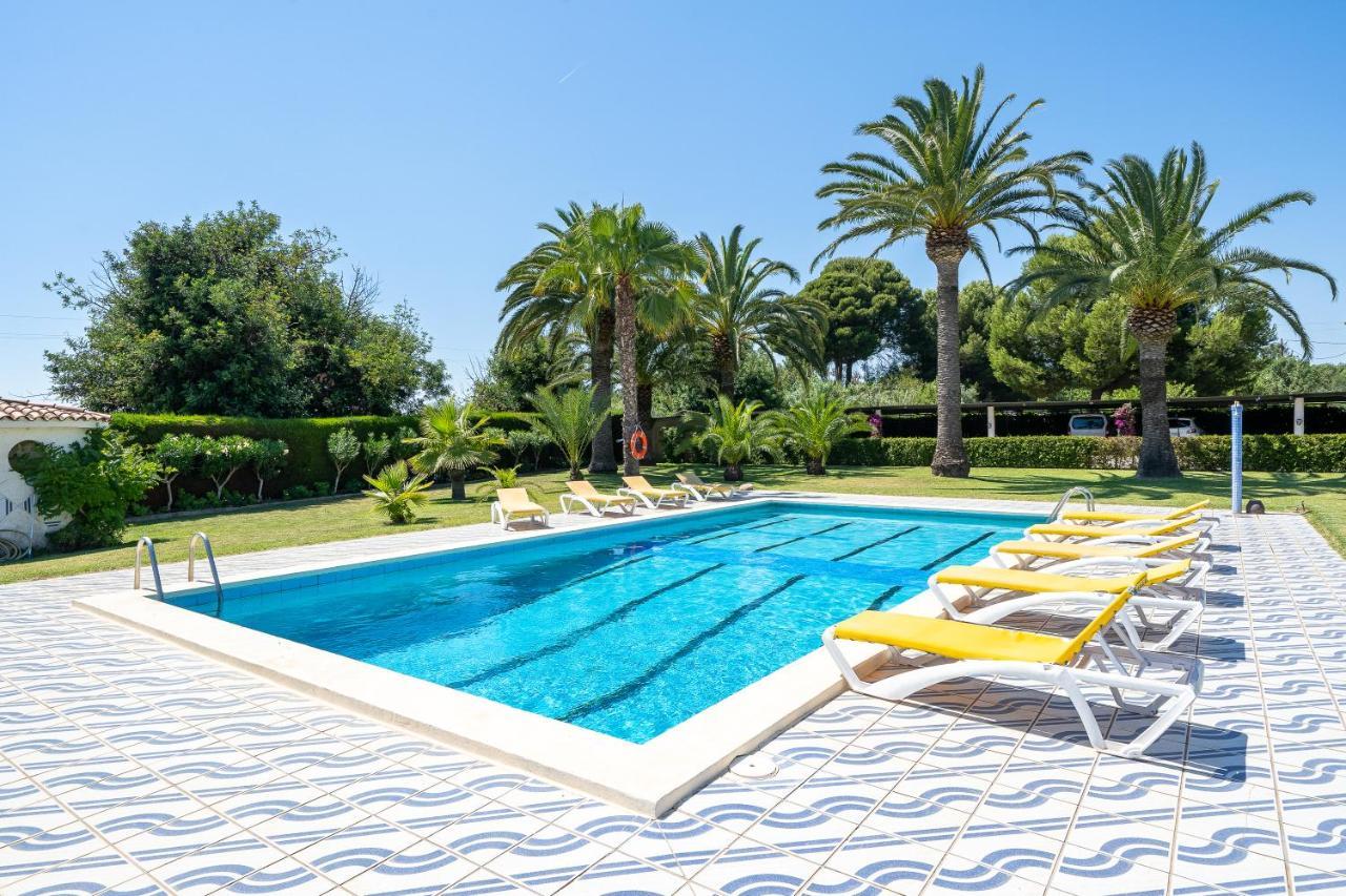 Complejo Colibri 8 Villa Кембрилс Екстериор снимка