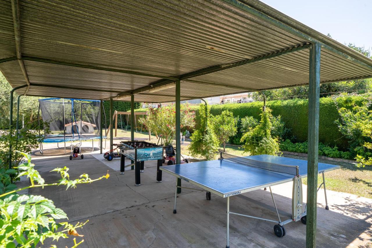 Complejo Colibri 8 Villa Кембрилс Екстериор снимка