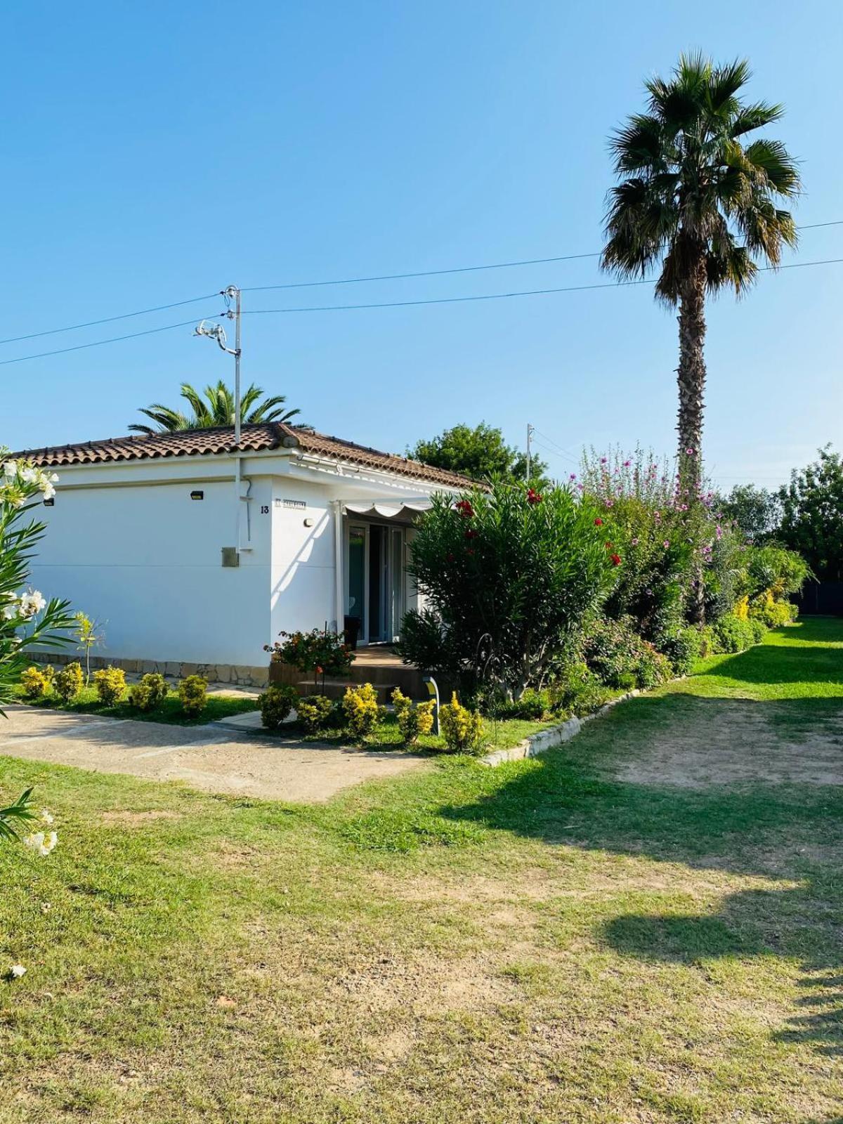 Complejo Colibri 8 Villa Кембрилс Екстериор снимка